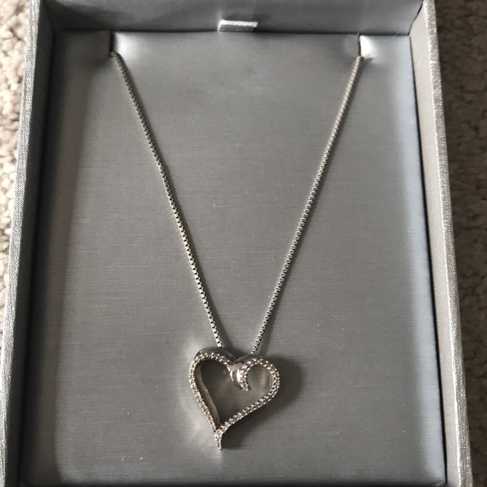ZALES heart necklace